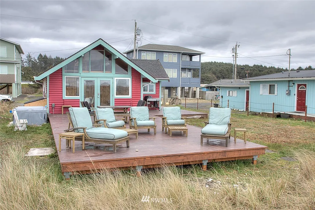 4879 Pacific Avenue photo 1