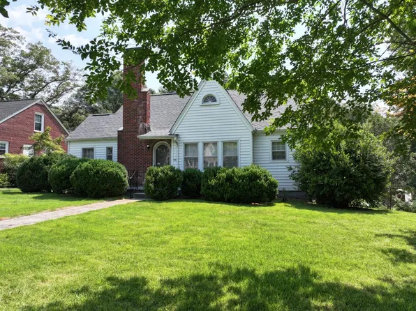 243 Catalpa Dr, Chatham, VA 24531