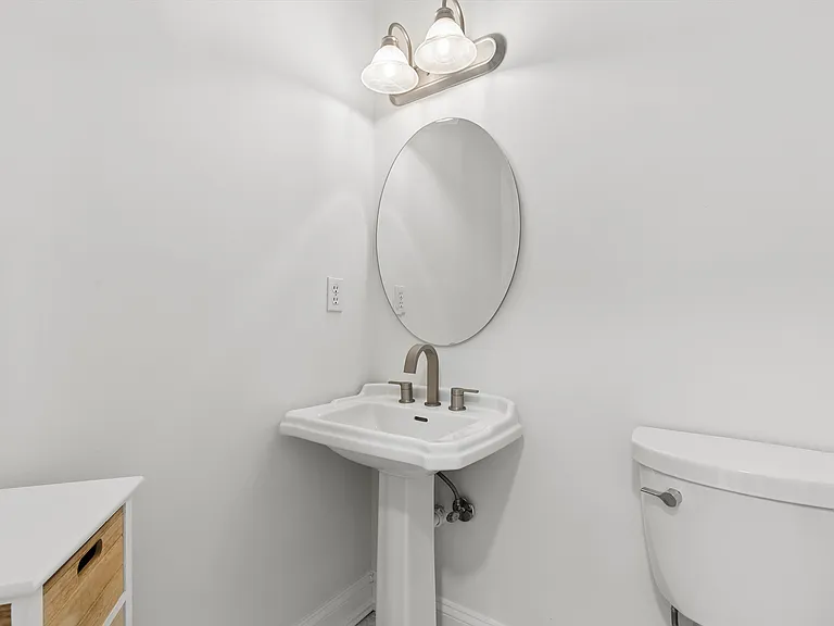 50 Wooded Oak Ln — Photo 18