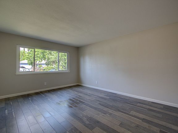 3rd image of 3330 22nd Ave
