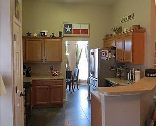 3rd image of 2597 Plum Creek Dr