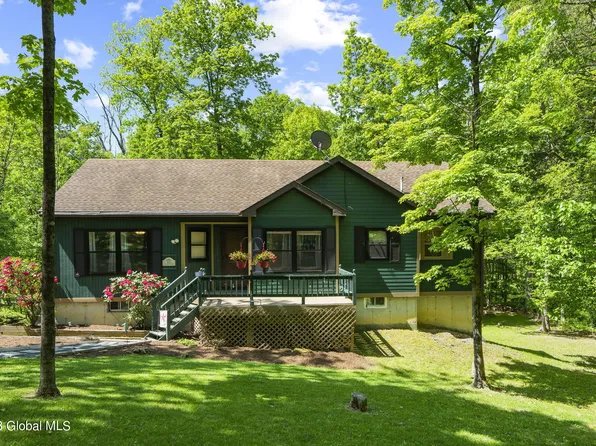 15 Legend Court, Athens, NY 12015