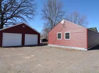 586 Grand St, Foley, MN 56329