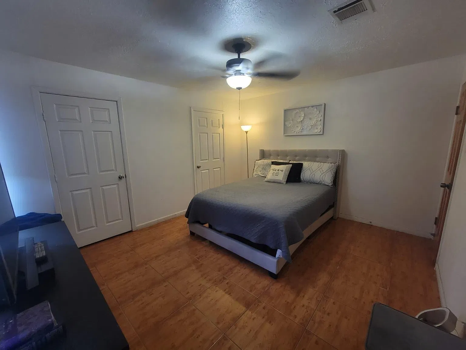 3 bed, 2.0 bath, 1392 sqft, $1,800 — Photo 3