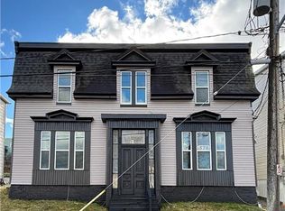 378 Union St, Saint John, NB E2L 1C1