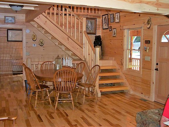 5th image of 231 Woods Haven Ln