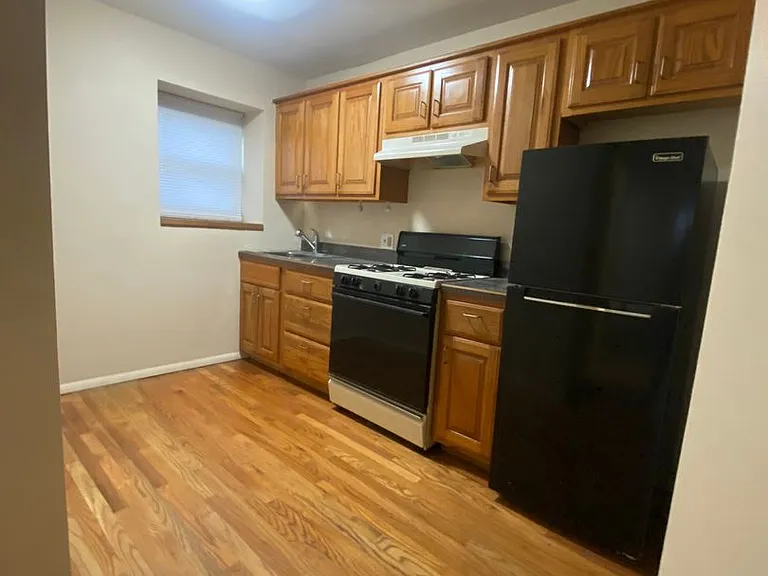 6827 Michigan Ave #8 — Photo 6