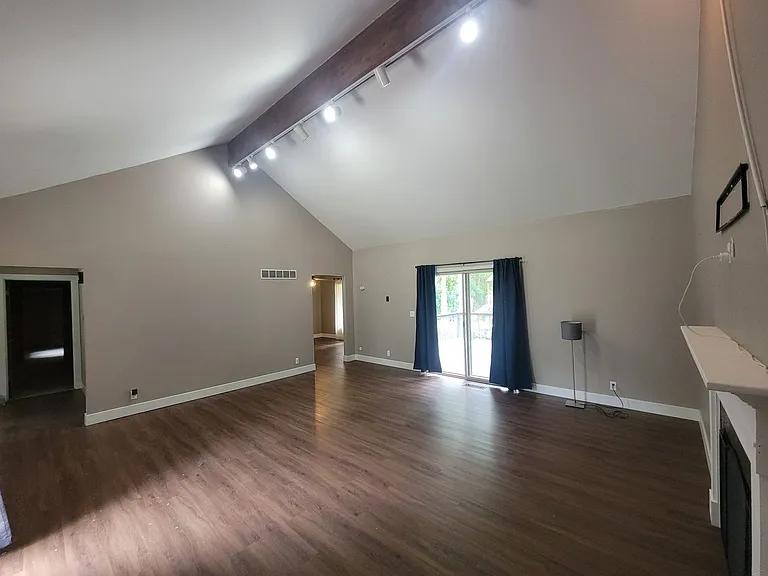 6229 N Post Oak Rd — Photo 3