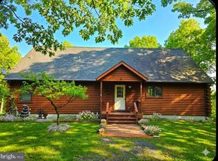 1052 Parkside Dr, Berkeley Springs, WV 25411