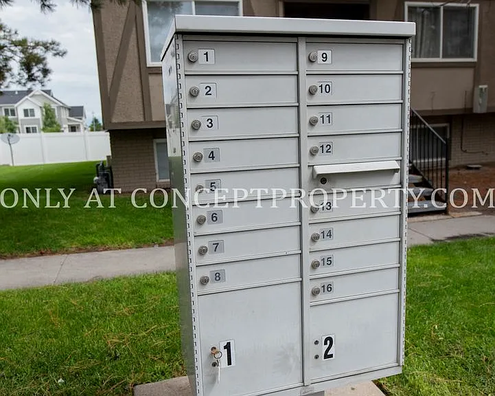 6660 S 1300 W — Photo 64