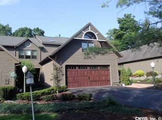 7654 Linkside Dr, Manlius, NY 13104