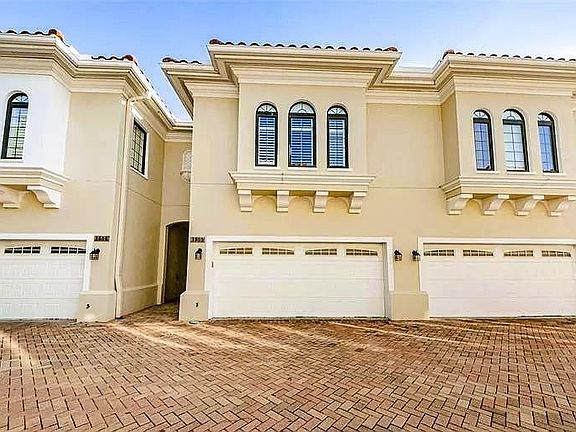 3rd image of 3808 Villas Del Sol Ct