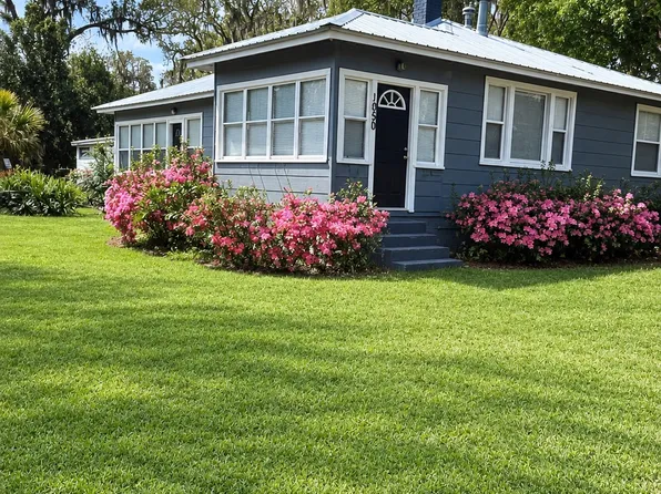 1050 NE 12th St, Ocala, FL 34470