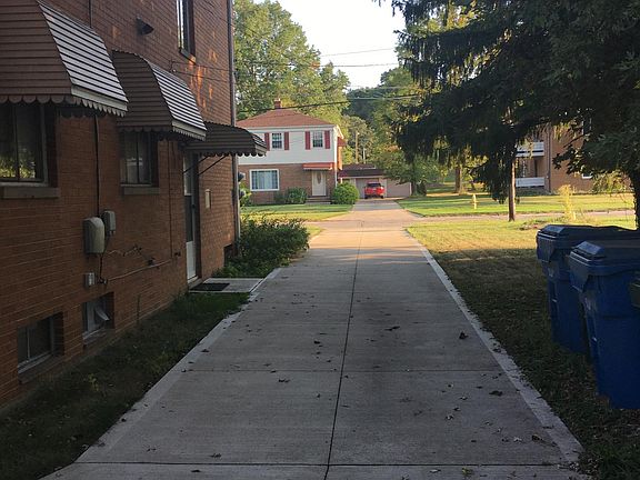 5th image of 1520 Broadrock Ct