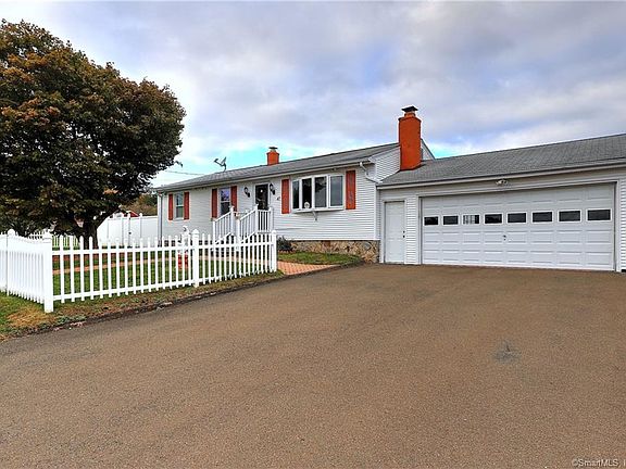 2nd image of 47 Holmes St