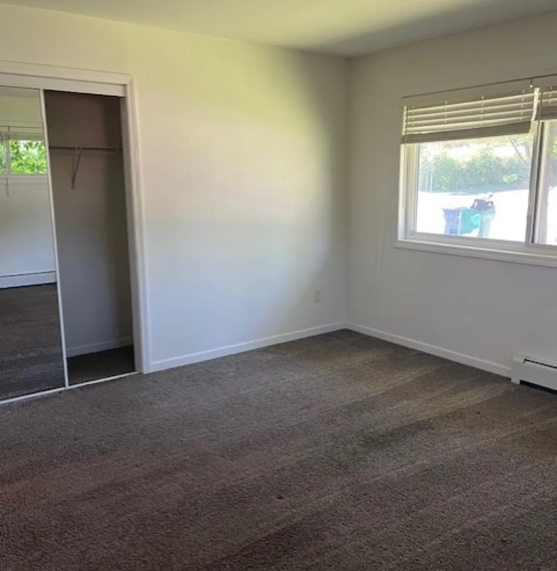 4 bed, 2000 sqft, $2,900 — Photo 4