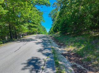 902 Muirfield Dr, Sunrise Beach, MO 65079