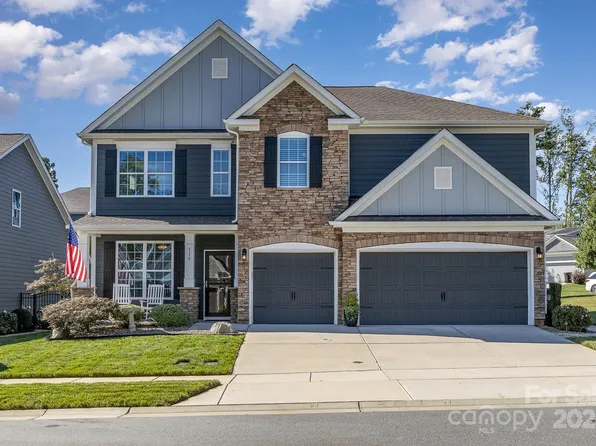135 Tomahawk Dr, Mooresville, NC 28117