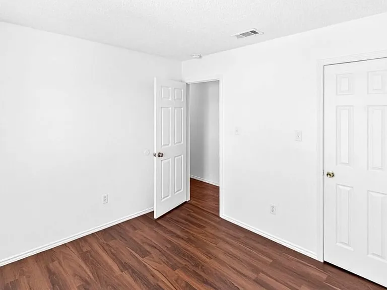 7572 Windsor Oaks — Photo 17