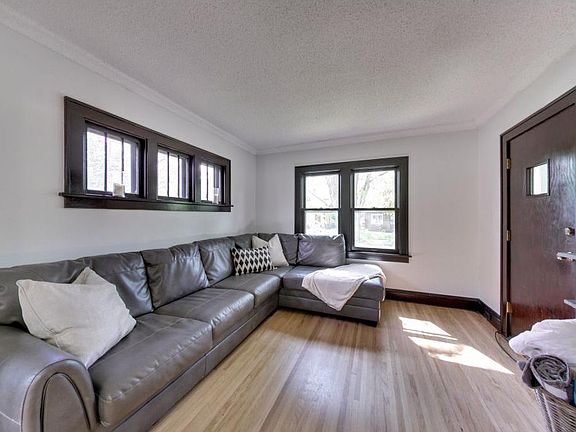 4th image of 4544 Oliver Ave N