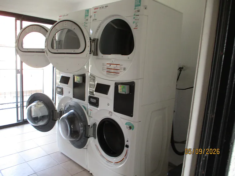 631 E Elk Ave #8 — Photo 19