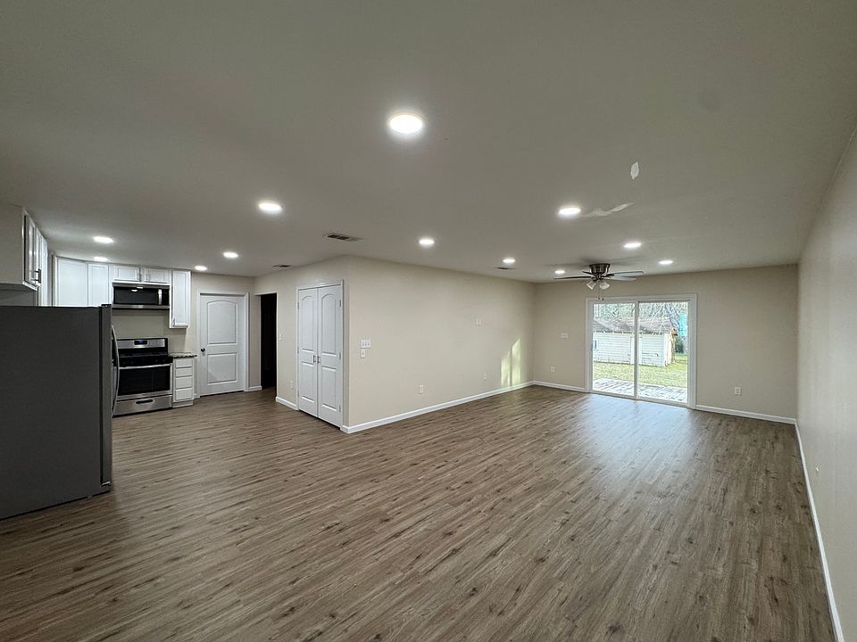 1st image of 408 Highland Dr