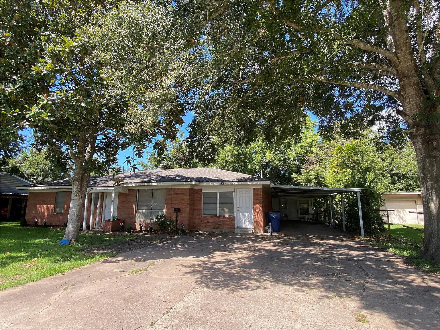 3 bed, 2.0 bath, 1619 sqft, $1,845 — Photo 1