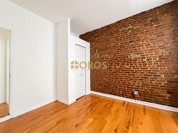 5th image of 50 Avenue B #A3