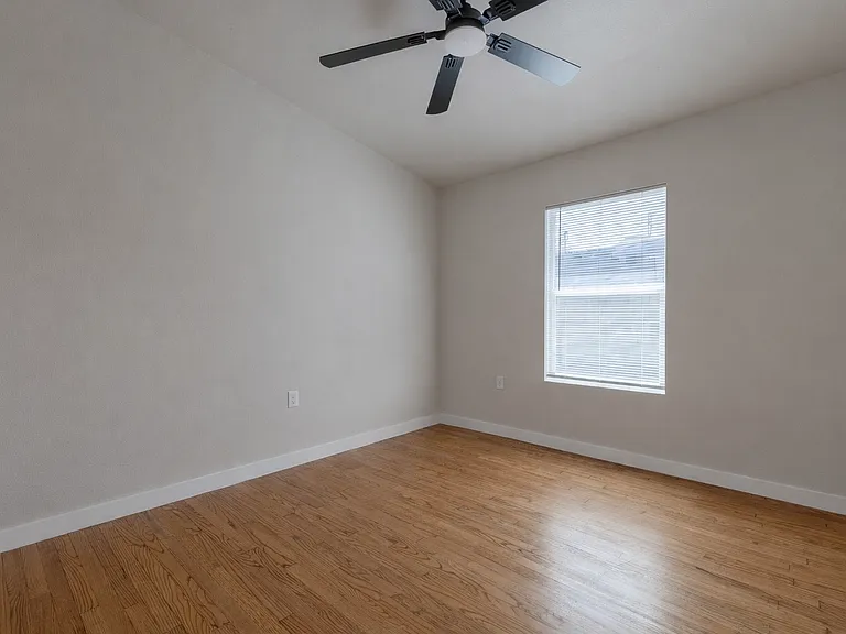 306 Westmoreland Dr — Photo 11