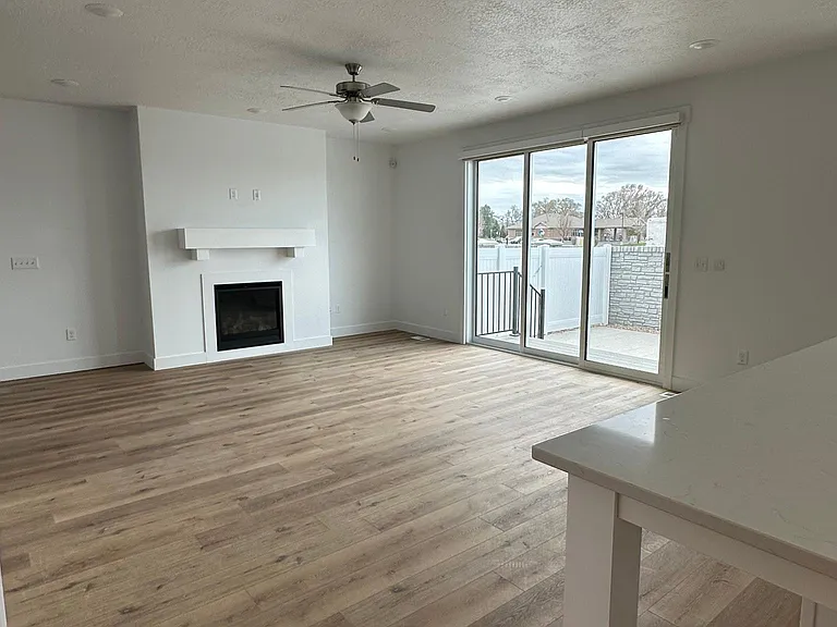5365 Chert Ln — Photo 3