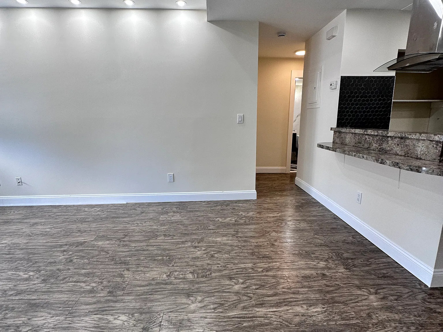 235 Maple Pkwy — Photo 2