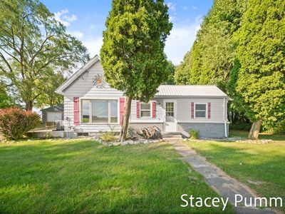 6174 W Edgar Rd, Six Lakes, MI, 48886