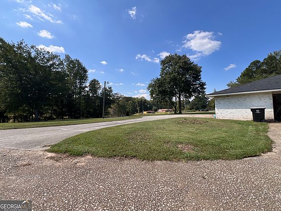 4th image of 4085 Mount Zion Rd