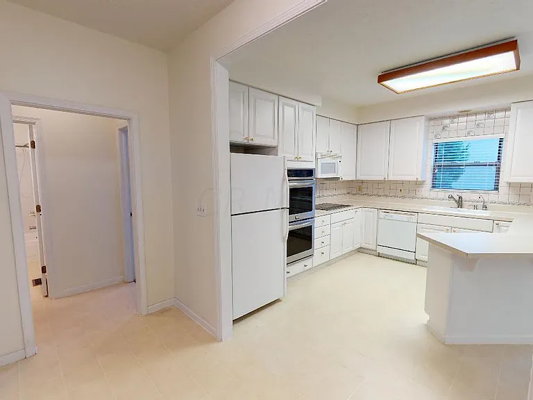 6498 Ringsend Ct — Photo 12