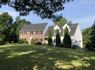 560 Hill Rd, Boxboro, MA 01719