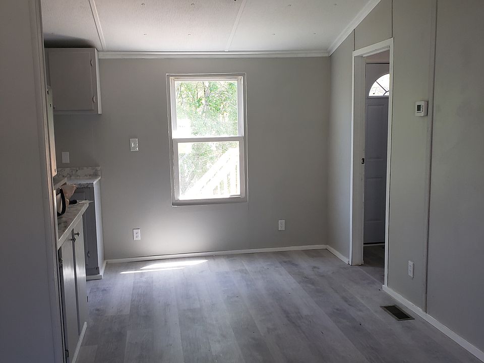 2nd image of 4350 N Old Highway 14