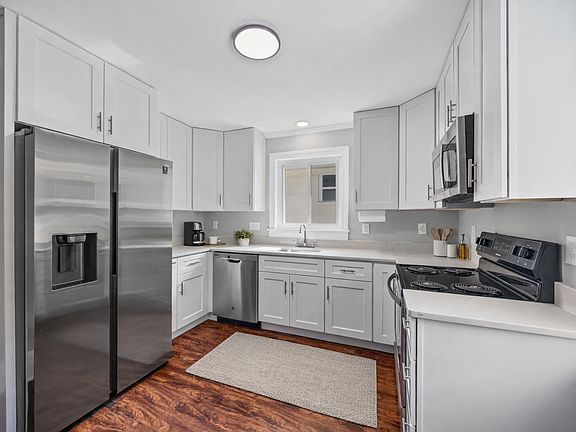 2nd image of 2125 Thurmond Pl