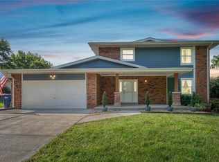 1 Larkspur Ct, Saint Charles, MO 63301