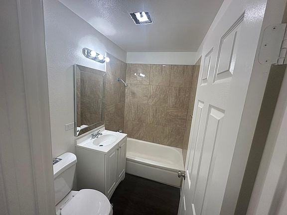 4th image of 962 N Mountain View Ave #9