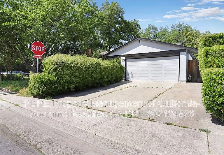 6101 Tupelo Dr — Photo 2