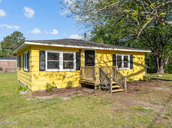 49 S 12th Street, Bolton, NC 28423