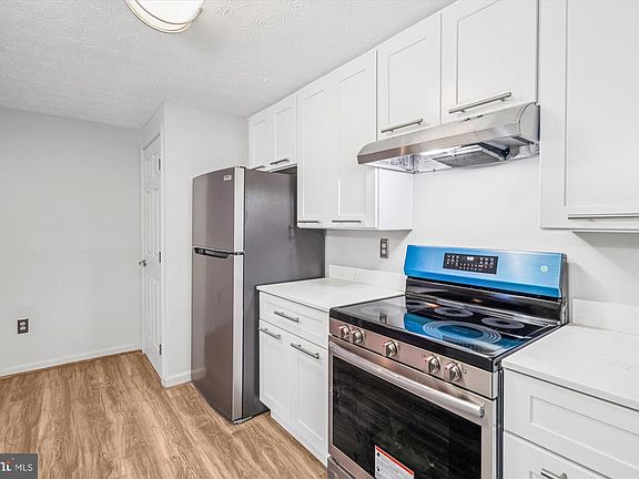 5th image of 11415 Little Patuxent Pkwy #402