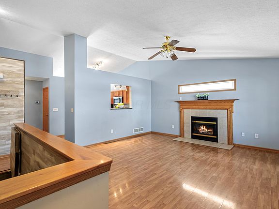 3rd image of 8033 Willowbrook Crsg Dr