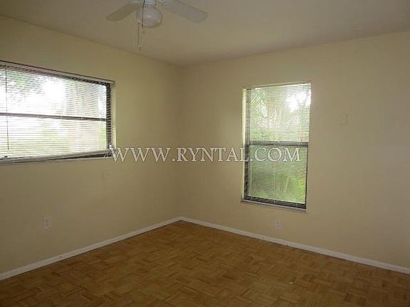 3rd image of 5833 Countrywood Dr