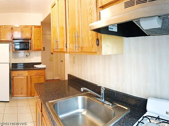 5th image of 191-11 Woodhull Ave #D