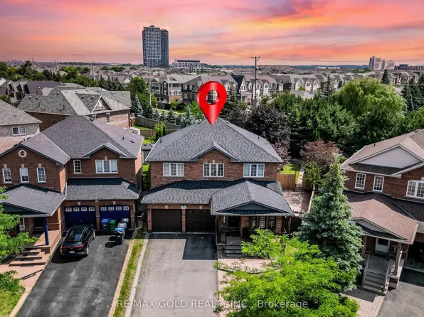 60 Four Seasons Cir, Brampton, ON L7A 2A7