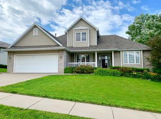 4813 Oxford Dr, Sioux City, IA 51106