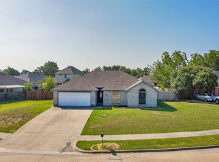 103 Princeton Cir, Forney, TX 75126