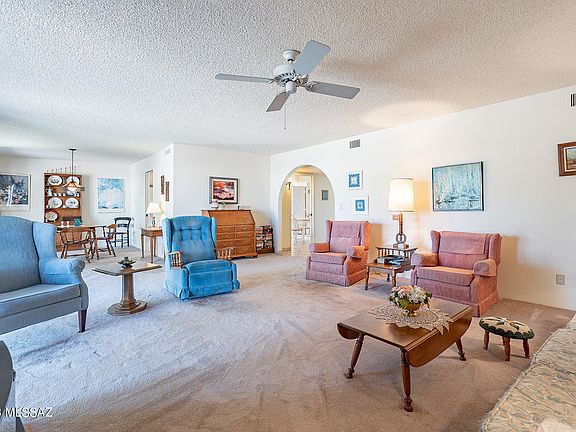 5th image of 319 E Paseo De Golf