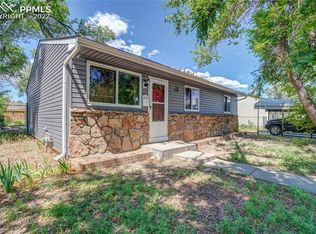 2210 Ivanhoe Dr, Colorado Springs, CO 80911